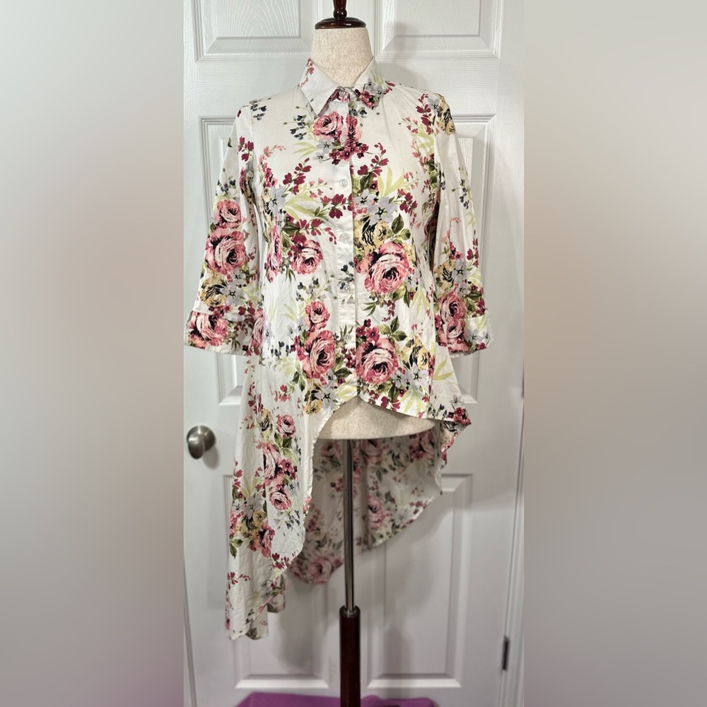 VTG Y2K Vamp Floral High-Low Blouse - Pink and White button up steampunk